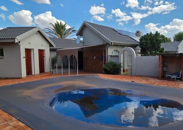 4 Bedroom Property for Sale in Hillcrest Northern Cape